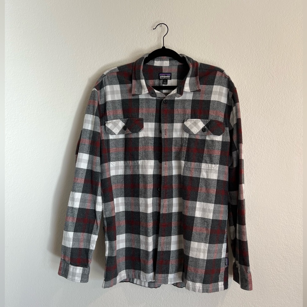 Patagonia | Flannel | Black/Red/Gray | L
